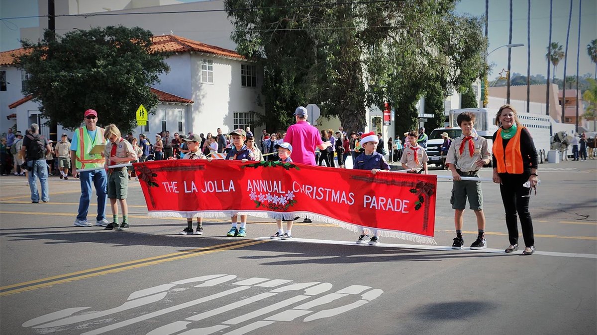 La Jolla Christmas Parade 2024 Elene Hedvige