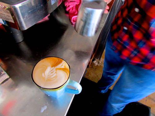 la-jolla-coffee-latte-barista