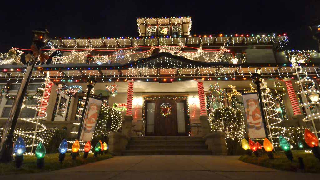 Where to See the Best Christmas Light Displays in San Diego in 2024