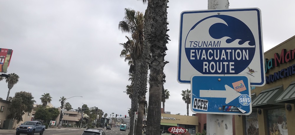 Tsunami evacuation route sign in San Diego