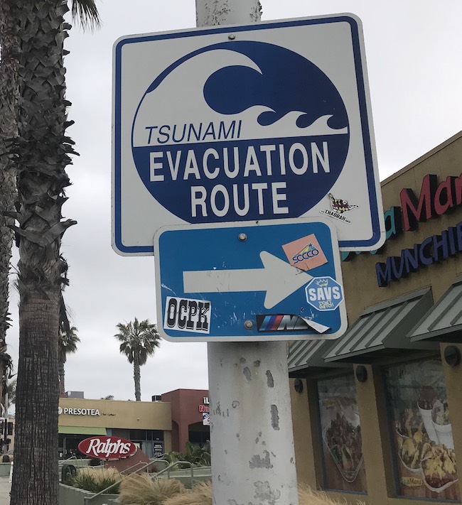 Tsunami evacuation sign on Mission Blvd