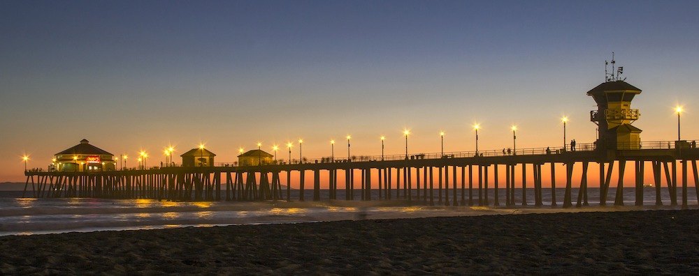 There's an oil spill off the Huntington Beach pier