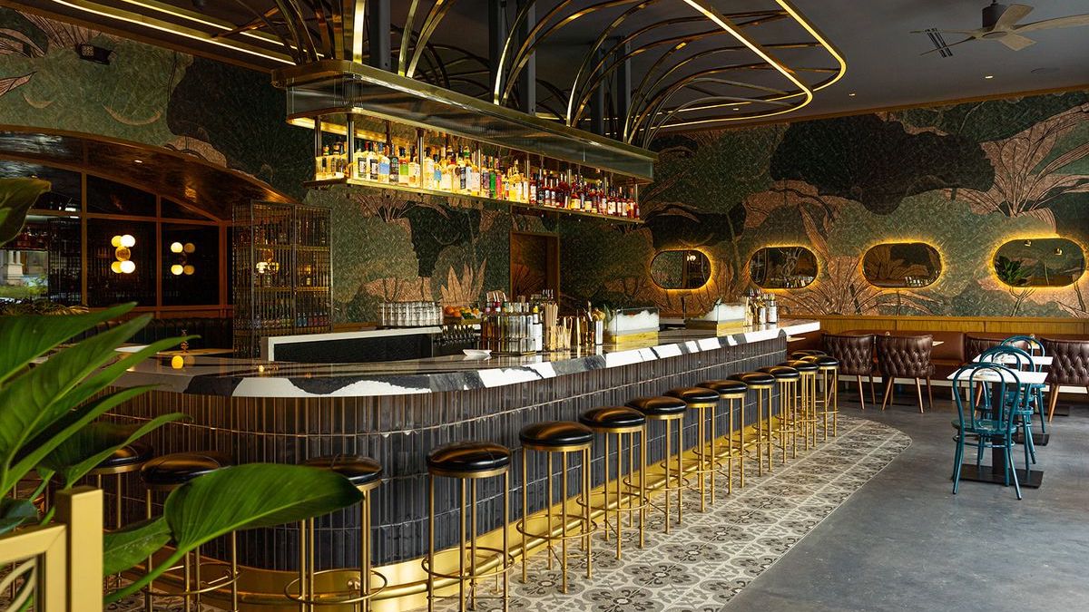 interior-sd-restaurants-cabinets-matttroy