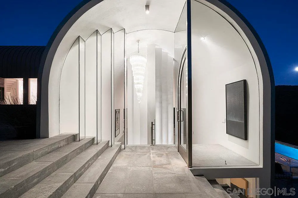 Entryway of this Wallace Cunningham-designed home