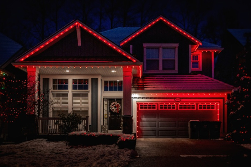 Christmas Light Installers in La Jolla - Christmas Light Bros