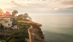 An expensive home overlooking the ocean in La Jolla